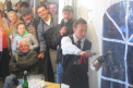 Otvaranie vina sablou vo velkom stane pri Fatraparku  jun 2012